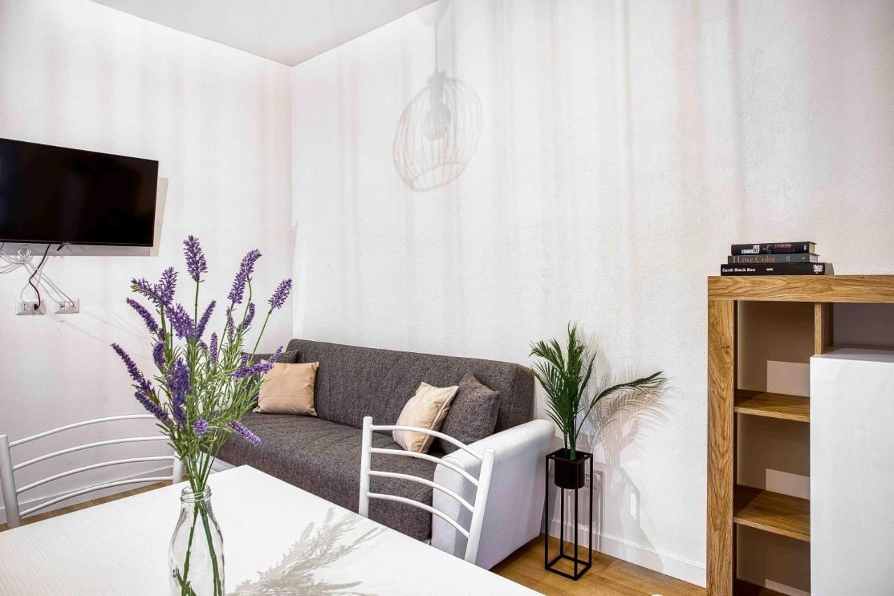 Joivy Warm And Inviting Flat With Balcony Milão Exterior foto