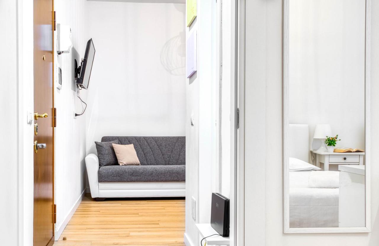 Joivy Warm And Inviting Flat With Balcony Milão Exterior foto